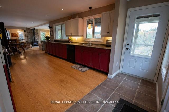 50 Fire Route 10b, House detached with 2 bedrooms, 2 bathrooms and 10 parking in North Kawartha ON | Image 39