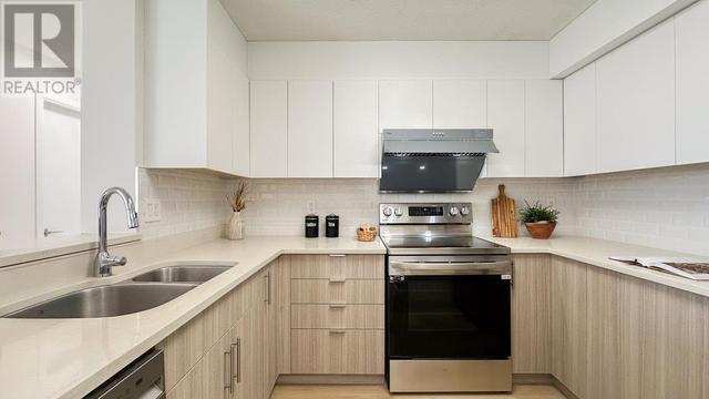606 - 8180 Granville Avenue, Condo with 2 bedrooms, 2 bathrooms and 1 parking in Richmond BC | Image 3