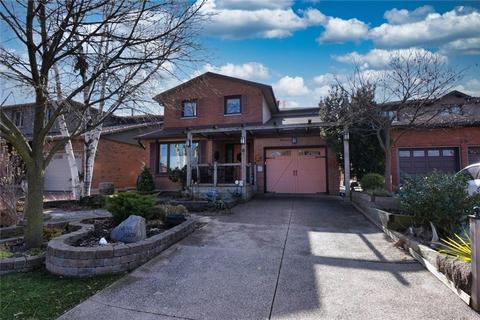 14 Ingrid Court, House detached with 6 bedrooms, 3 bathrooms and 1 parking in Hamilton ON | Card Image