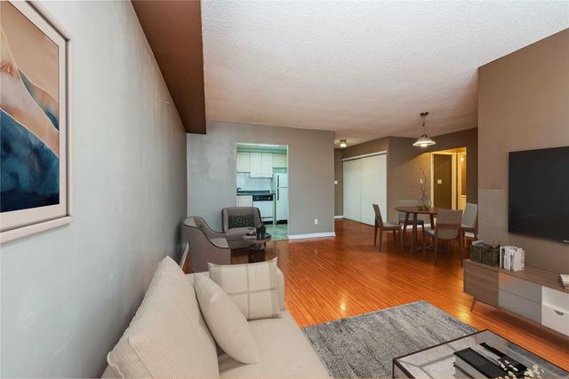 1013 - 135 Hillcrest Ave, Condo with 2 bedrooms, 2 bathrooms and 1 parking in Mississauga ON | Image 25