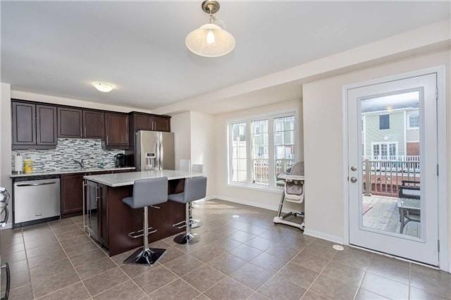 921 Brassard Circ, House attached with 3 bedrooms, 3 bathrooms and 1 parking in Milton ON | Image 9