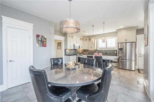 4344 Watson Rd, House detached with 4 bedrooms, 5 bathrooms and 32 parking in Puslinch ON | Image 3