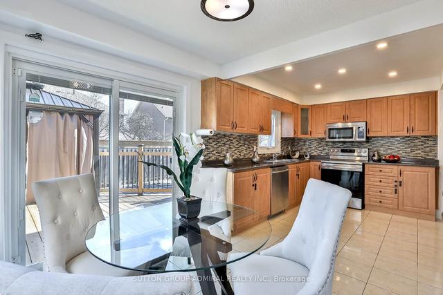 55 Addley Cres, House detached with 3 bedrooms, 4 bathrooms and 5 parking in Ajax ON | Image 4