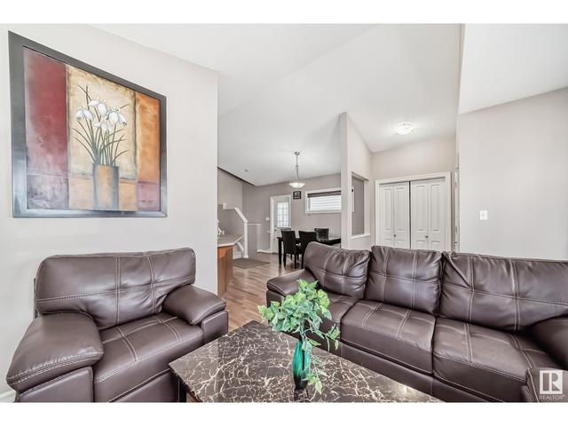 2333 28a Av Nw Nw, House detached with 4 bedrooms, 2 bathrooms and null parking in Edmonton AB | Image 6