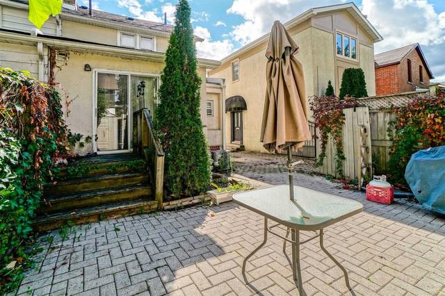 86 Helendale Ave, House semidetached with 4 bedrooms, 3 bathrooms and 1 parking in Toronto ON | Image 22