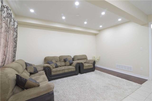 418 Comiskey Cres, House detached with 4 bedrooms, 4 bathrooms and 4 parking in Mississauga ON | Image 4