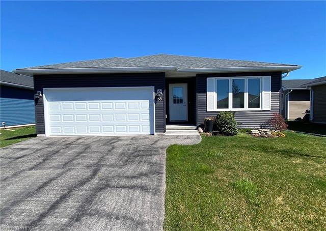28 Huron Heights Drive, House detached with 2 bedrooms, 2 bathrooms and 3 parking in Ashfield Colborne Wawanosh ON | Image 1