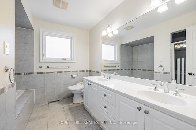 31 Garnier Crt, House detached with 4 bedrooms, 4 bathrooms and 4 parking in Toronto ON | Image 13