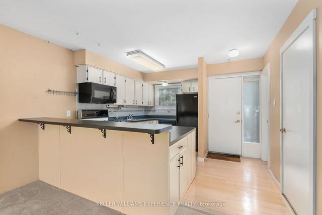 123 Escarpment Cres, Townhouse with 3 bedrooms, 2 bathrooms and 0 parking in Collingwood ON | Image 20