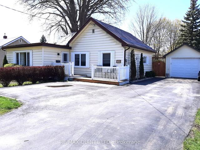 164 Herchimer Ave, House detached with 2 bedrooms, 1 bathrooms and 6 parking in Belleville ON | Image 31