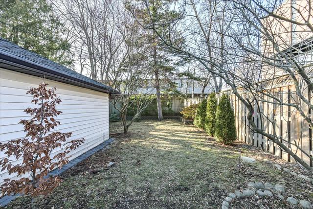 260 Westview Blvd, House detached with 2 bedrooms, 2 bathrooms and 5 parking in Toronto ON | Image 17