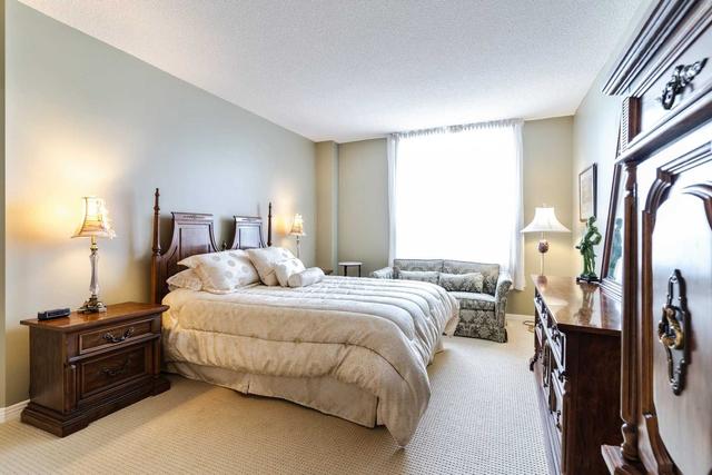 803 - 1903 Pilgrims Way, Condo with 2 bedrooms, 2 bathrooms and 1 parking in Oakville ON | Image 9