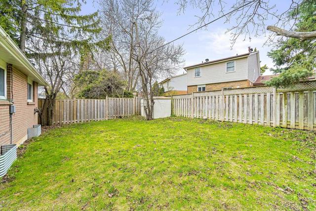 12 Dunsinane Dr, House detached with 3 bedrooms, 3 bathrooms and 2 parking in Markham ON | Image 22