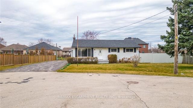 109 Byron Ave, House detached with 3 bedrooms, 2 bathrooms and 5 parking in Hamilton ON | Image 23