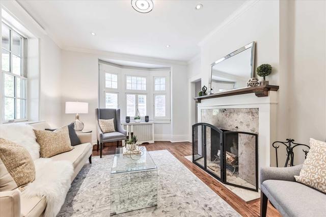 127 Briar Hill Ave, House detached with 5 bedrooms, 5 bathrooms and 5 parking in Toronto ON | Image 3