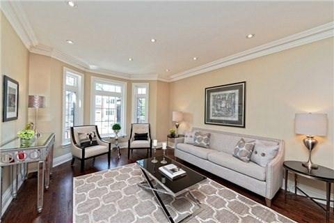 51 Franklin Ave, House detached with 3 bedrooms, 3 bathrooms and 2 parking in Toronto ON | Image 2