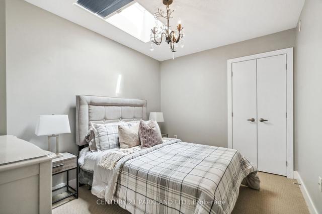 1088 Lansdowne Ave, House attached with 3 bedrooms, 3 bathrooms and 1 parking in Toronto ON | Image 7