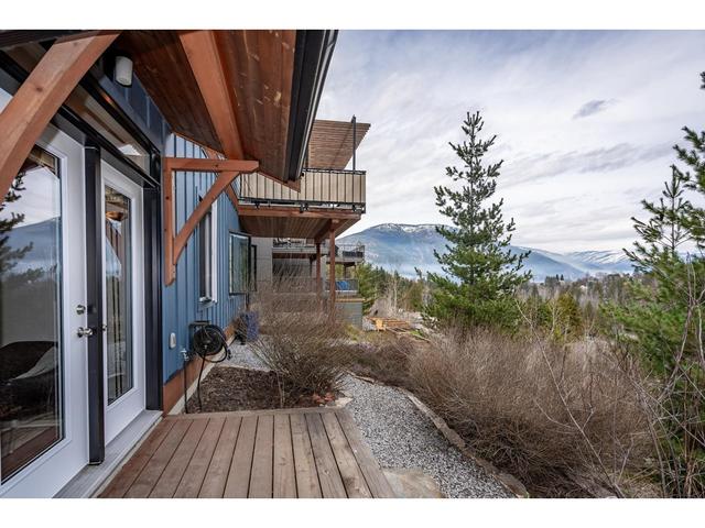 2430 Perrier Lane, House detached with 4 bedrooms, 3 bathrooms and 2 parking in Nelson BC | Image 67