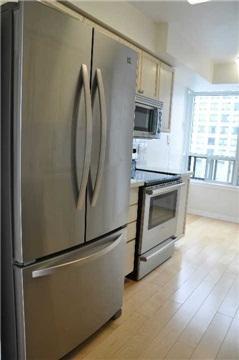 2207 - 8 Hillcrest Ave, Condo with 2 bedrooms, 2 bathrooms and 1 parking in Toronto ON | Image 6