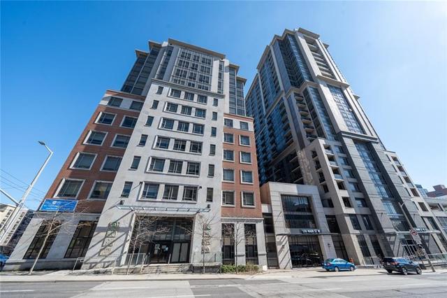 ph3 - 150 Main Street W, Condo with 2 bedrooms, 2 bathrooms and null parking in Hamilton ON | Image 2