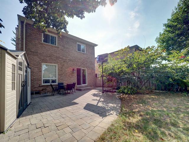 73 Tunney Cres, House attached with 3 bedrooms, 3 bathrooms and 2 parking in Markham ON | Image 10