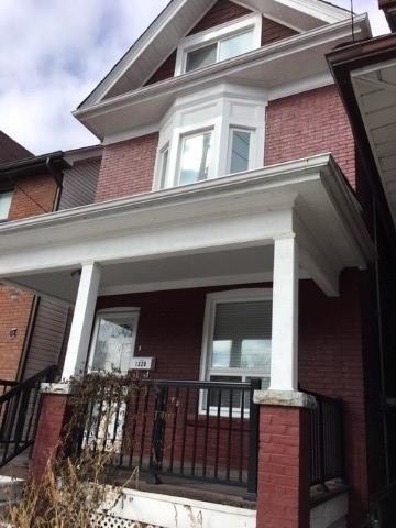 Upfloor - 1320 Dundas St E, House detached with 3 bedrooms, 2 bathrooms and 1 parking in Toronto ON | Image 1