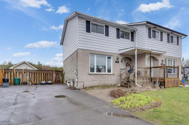 997 Sprucewood Crescent, House semidetached with 4 bedrooms, 1 bathrooms and 2 parking in Kingston ON | Image 1