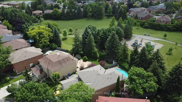 28 Glamorgan Crt, House detached with 4 bedrooms, 4 bathrooms and 6 parking in Markham ON | Image 30