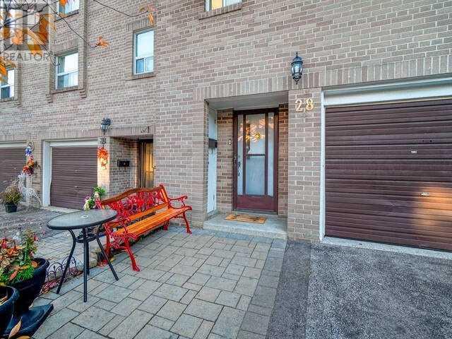 28 Village Green Way, Townhouse with 3 bedrooms, 2 bathrooms and 2 parking in Toronto ON | Image 2