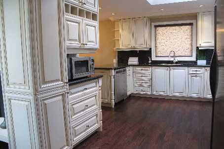 1316 Indian Rd, House detached with 3 bedrooms, 3 bathrooms and 8 parking in Mississauga ON | Image 3