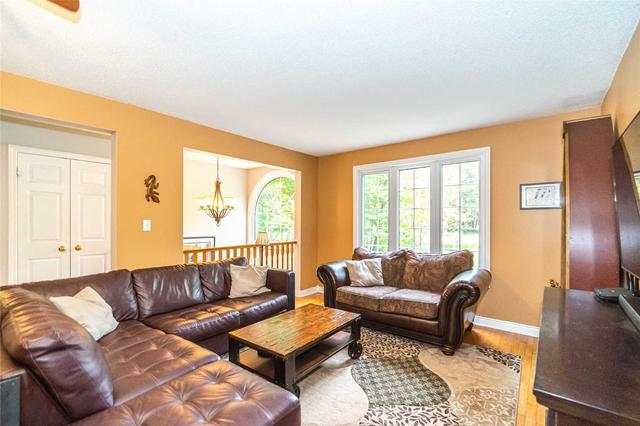 165 Springhome Rd, House detached with 2 bedrooms, 2 bathrooms and 11 parking in Oro Medonte ON | Image 2