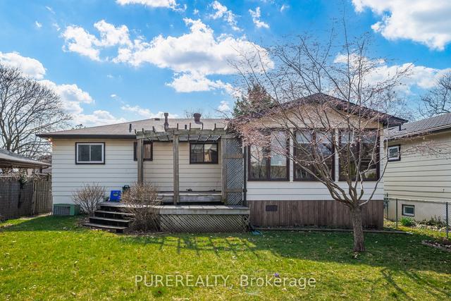 31 Lorne Scots Dr, House detached with 3 bedrooms, 2 bathrooms and 4 parking in Milton ON | Image 33