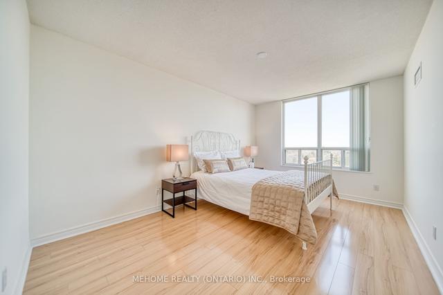1611 - 28 Empress Ave, Condo with 3 bedrooms, 2 bathrooms and 1 parking in Toronto ON | Image 8