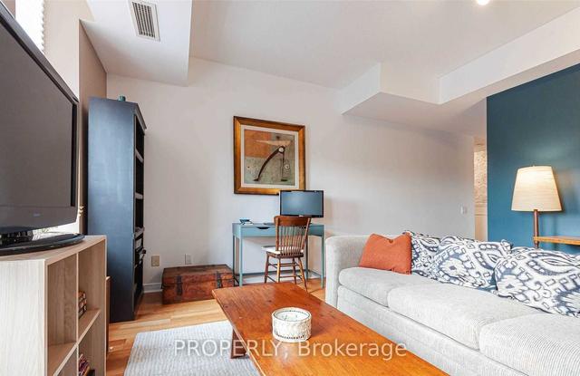 313 - 485 Rosewell Ave, Condo with 1 bedrooms, 1 bathrooms and 1 parking in Toronto ON | Image 7
