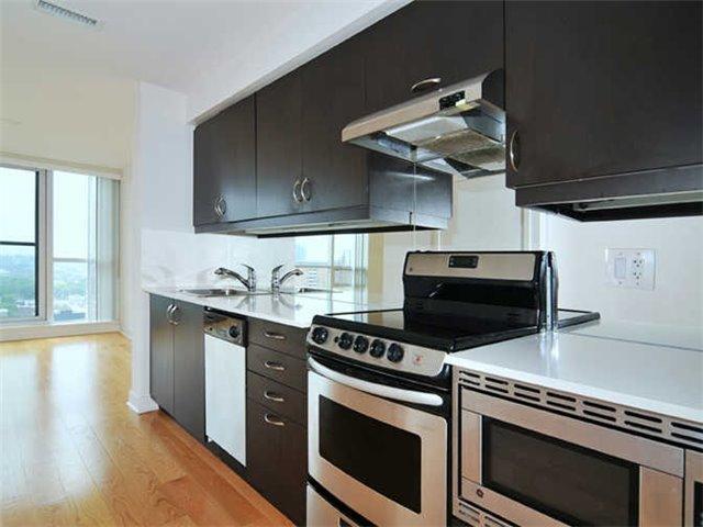 uph1717 - 320 Richmond St E, Condo with 1 bedrooms, 1 bathrooms and null parking in Toronto ON | Image 2
