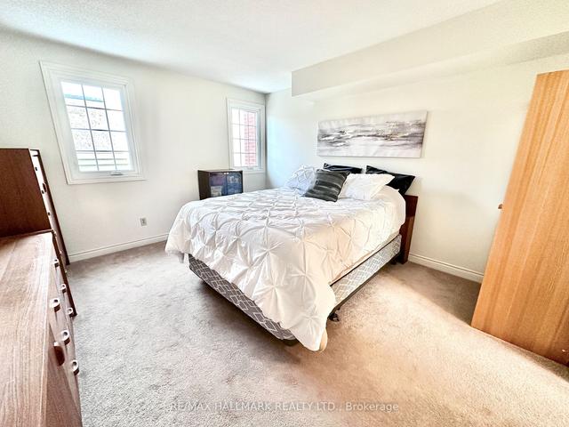 11 - 110 Mary St W, Townhouse with 3 bedrooms, 3 bathrooms and 1 parking in Whitby ON | Image 13