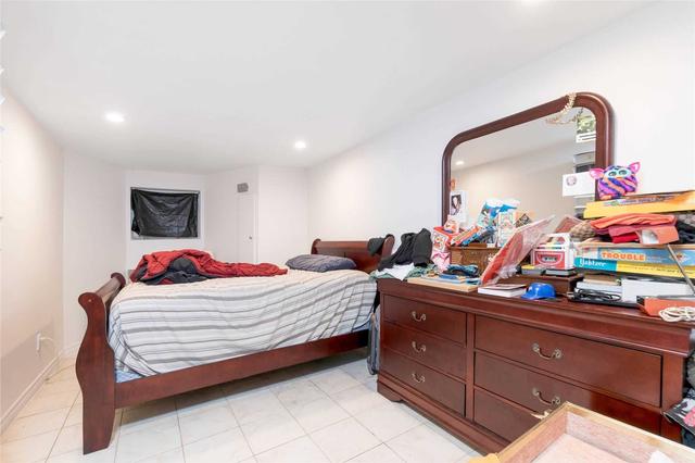 46 O'hara Ave, House detached with 8 bedrooms, 4 bathrooms and 4 parking in Toronto ON | Image 21