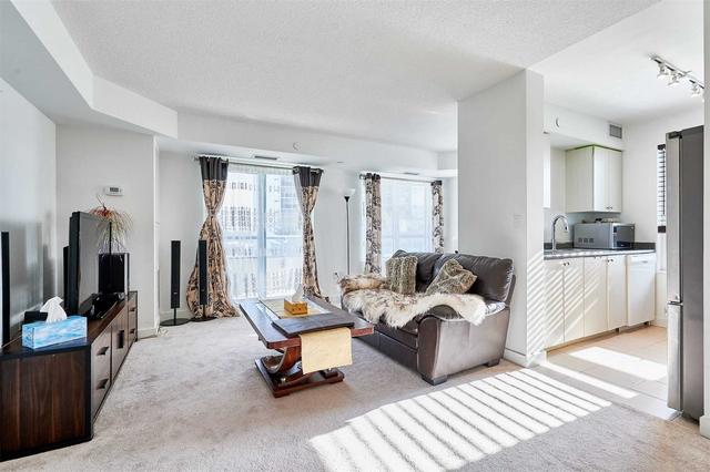 404 - 1346 Danforth Rd, Condo with 2 bedrooms, 2 bathrooms and 1 parking in Toronto ON | Image 7
