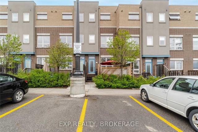 2 - 112 Caledonia Park Rd, Townhouse with 2 bedrooms, 2 bathrooms and 1 parking in Toronto ON | Image 21