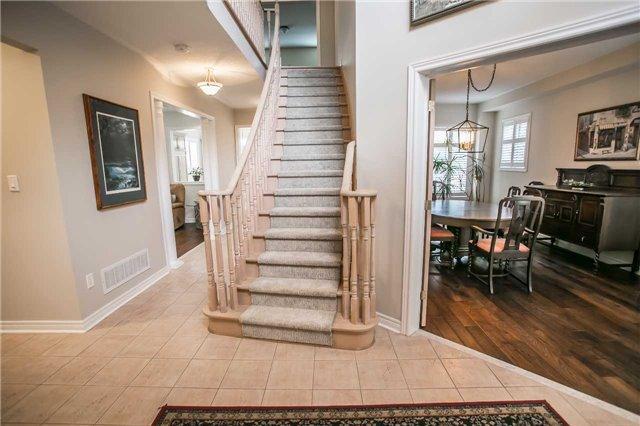 2103 Summer Heights Tr, House detached with 4 bedrooms, 4 bathrooms and 2 parking in Oakville ON | Image 3