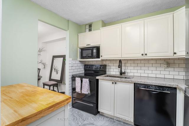 907 - 1100 Caven St, Condo with 2 bedrooms, 1 bathrooms and 1 parking in Mississauga ON | Image 8