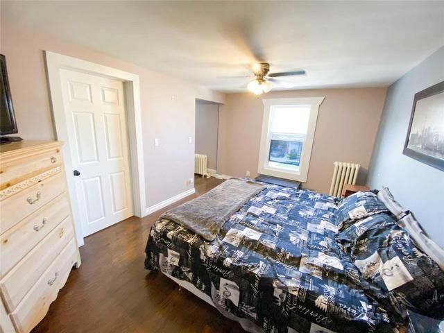32 Lorne St, House detached with 3 bedrooms, 2 bathrooms and 3 parking in St. Catharines ON | Image 11