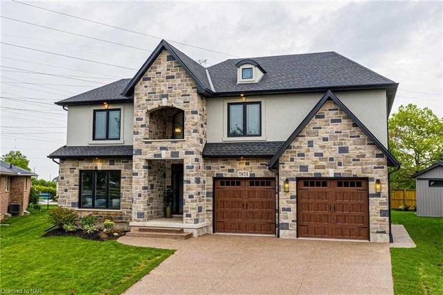 7671 Bishop Ave, House detached with 4 bedrooms, 5 bathrooms and 4 parking in Niagara Falls ON | Image 1