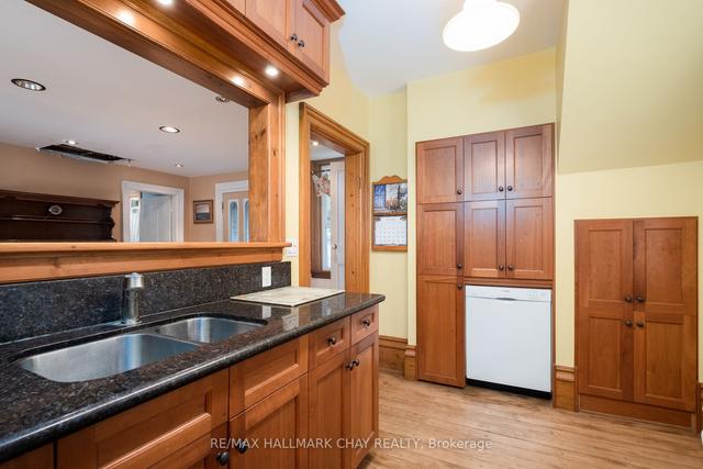 929 Yonge St, House detached with 2 bedrooms, 2 bathrooms and 9 parking in Barrie ON | Image 22