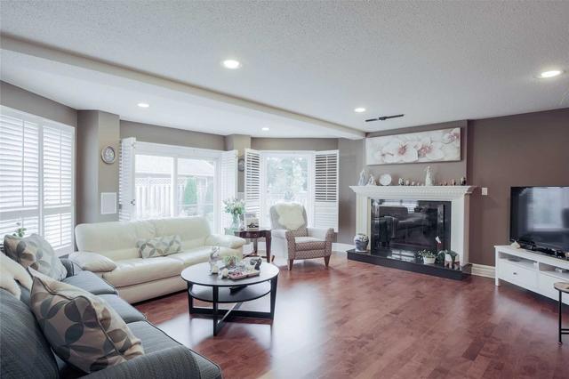 5 Kerrigan Cres, House detached with 4 bedrooms, 4 bathrooms and 6 parking in Markham ON | Image 6