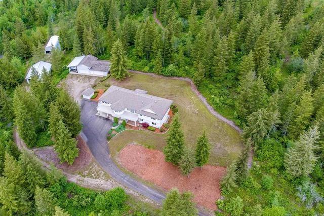 40 Furlong Road, House detached with 5 bedrooms, 3 bathrooms and 14 parking in North Okanagan F BC | Card Image