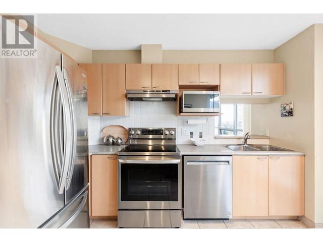 906 - 108 E 14th Street, Condo with 2 bedrooms, 2 bathrooms and 2 parking in North Vancouver BC | Image 3