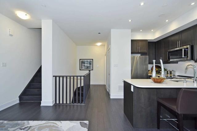 11 - 52 Holmes Ave, Townhouse with 2 bedrooms, 2 bathrooms and 2 parking in Toronto ON | Image 28