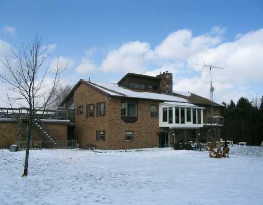 866 St Vincent St, Home with 2 bedrooms, 4 bathrooms and null parking in Springwater ON | Image 3