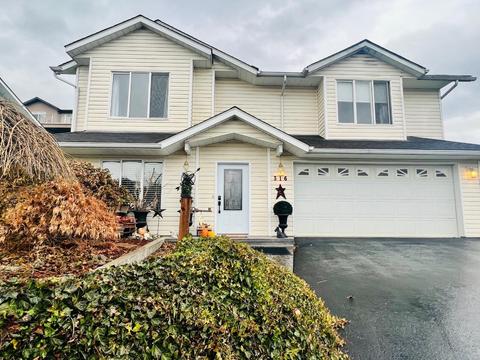 316 3rd Avenue S, House detached with 3 bedrooms, 3 bathrooms and 4 parking in Creston BC | Card Image